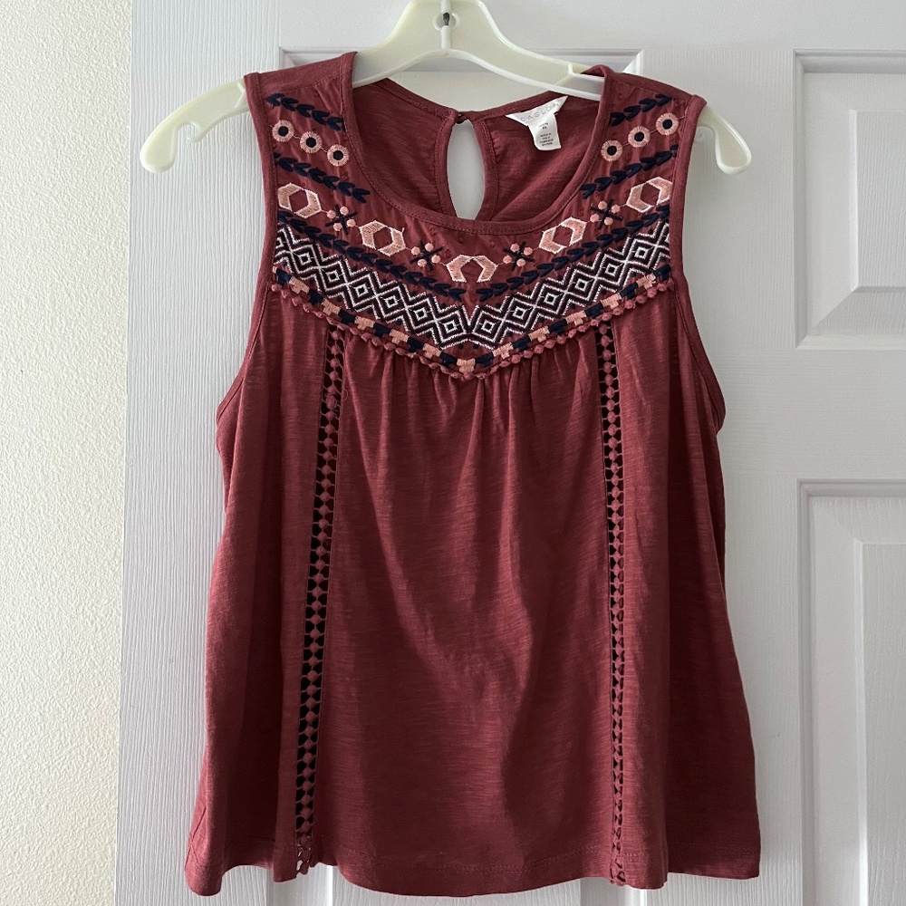 Caslon PXS Embroidered Swing Tank with beautiful front embroidery